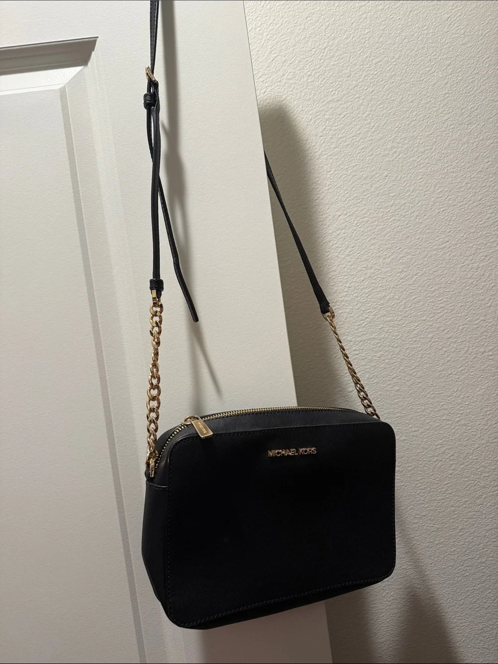 Michael Kors Jet Set Small Crossbody Bag in Black